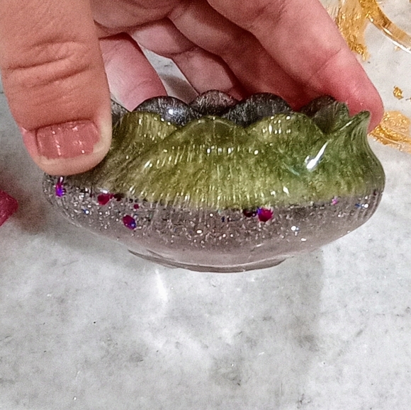 π·π°π½π³πΌπ°π³π΄ π»πΎπ
π
π
π
π΄π
πΈπ½ π²π°π½π³π»π΄ π·πΎπ»π³π΄π
- Picture 2 of 3